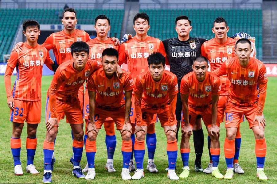 壹号娱乐- 漠南雄鹿队爆冷北城雄鹿队，体操杯赛上演耐力碾压对手！禁区内连续解围