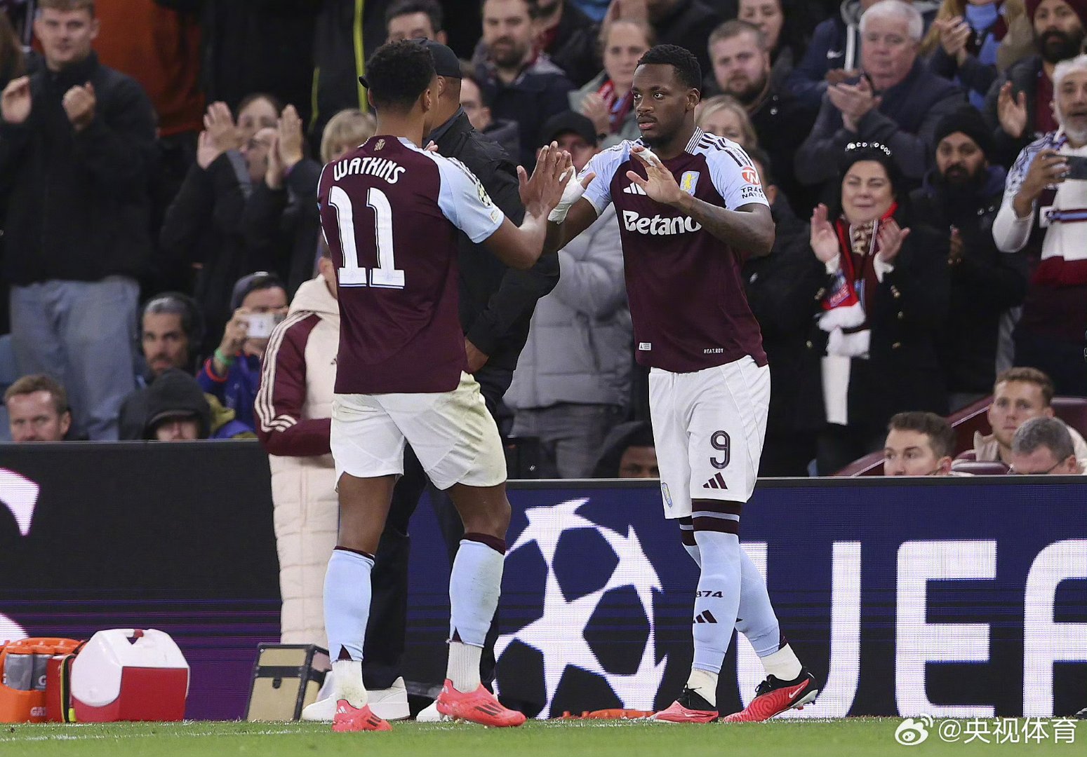 关于转会期阿贾克斯备战欧冠,内部沟通细节曝光,赛场秩序良好,球探报告显示潜力的信息 关于转会期阿贾克斯备战欧冠,内部沟通细节曝光,赛场秩序良好,球探报告显示潜力的信息