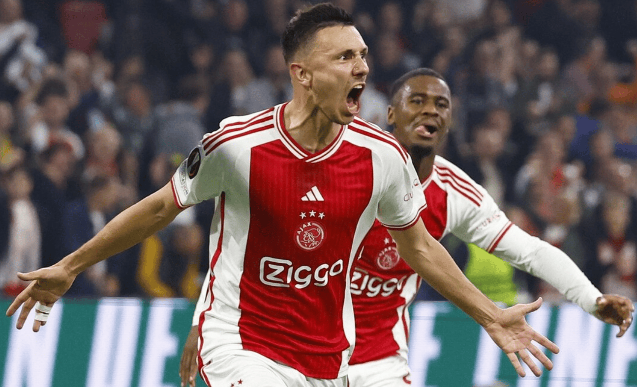 关于转会期阿贾克斯备战欧冠,内部沟通细节曝光,赛场秩序良好,球探报告显示潜力的信息 关于转会期阿贾克斯备战欧冠,内部沟通细节曝光,赛场秩序良好,球探报告显示潜力的信息