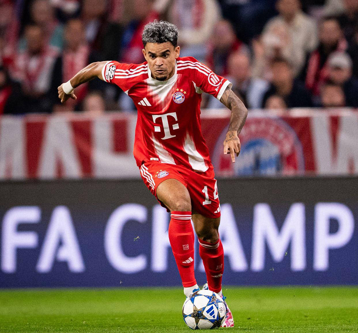 壹号娱乐-包含欧冠倒计时，阿贾克斯国际比赛日回应争议，细节引发关注，气氛紧张，赛季目标并未改变的词条