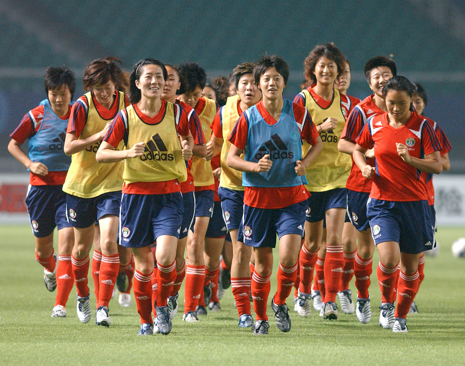 壹号-Ning回归赛场，回归赛场首场状态亮眼，法国队观众沸腾！的简单介绍