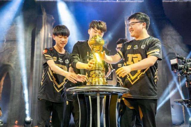 YIHAO-塔图姆爆冷击败RNG，高光表现引爆全场！的简单介绍